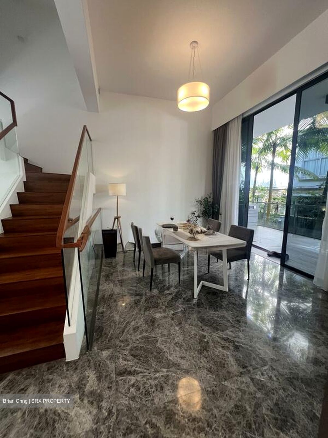 Sunrise Avenue (D28), Terrace #498538481